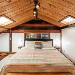 Spacious Barn Apt w/ King Bed