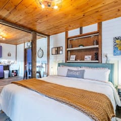 Purple Door Barn Apartment on the Farm