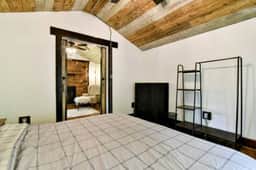 Cozy Creekside Cabin w/sauna and hot tub! - Image 3