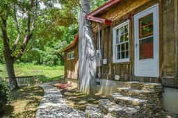 Cozy Creekside Cabin w/sauna and hot tub! - Image 5