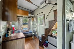 NEW 2 bed tiny home on the farm - Image 5