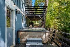 Spacious home with hot tub, fire pit & games - Image 3