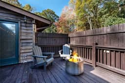 Farm Suite, King bed, firepit, BBQ grill, animals! - Image 3