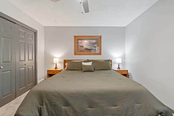 Asheville Haven: Serene 4BR Retreat with Hot Tub - Image 1