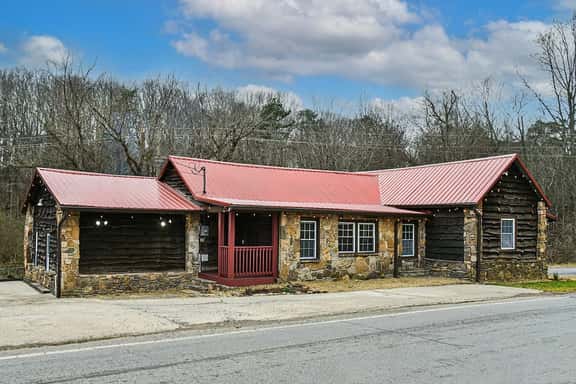 West AVL Cabin: Hot Tub, Fire Pit, Dogs Welcome - Image 1