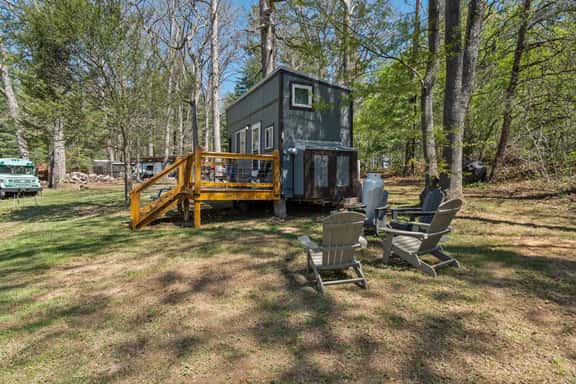 NEW 2 bed tiny home on the farm - Image 1