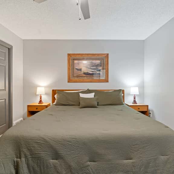 Asheville Haven: Serene 4BR Retreat with Hot Tub - Image 1
