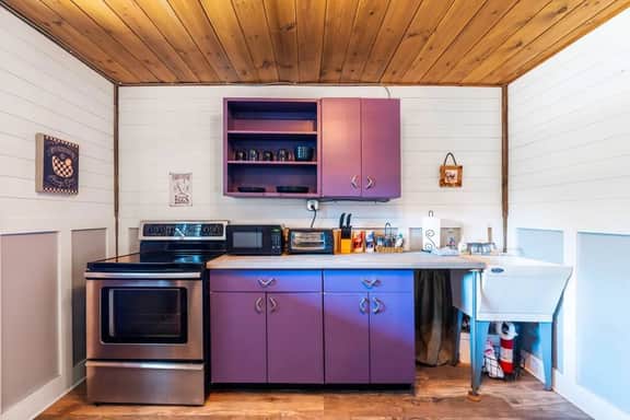Purple Door Barn Apartment on the Farm - Image 3
