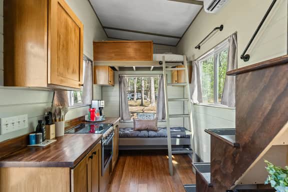 NEW 2 bed tiny home on the farm - Image 4