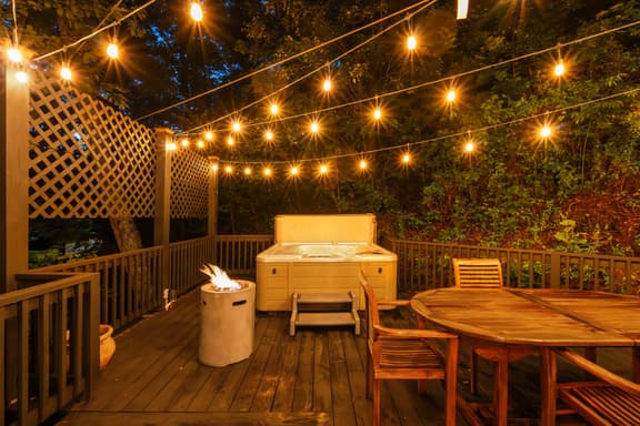Romantic Asheville Log Cabin w/ Hot Tub & Gym - Image 1